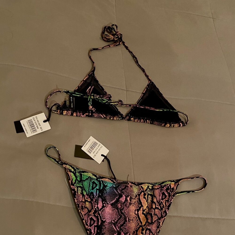 Kendall & Kylie Women's Mesh Trim Tie Dye Snake Triangle Bikini Set Size XL - Picture 3 of 5